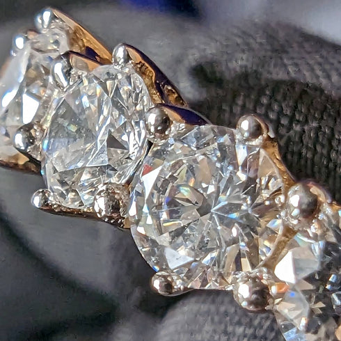 英国ヴィンテージ ジュエリー キュービックジルコニアx5 9ctゴールドリング(10号)指輪